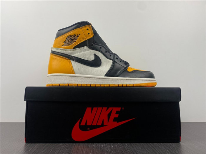 Jordan1 Retro high OG  555088-711