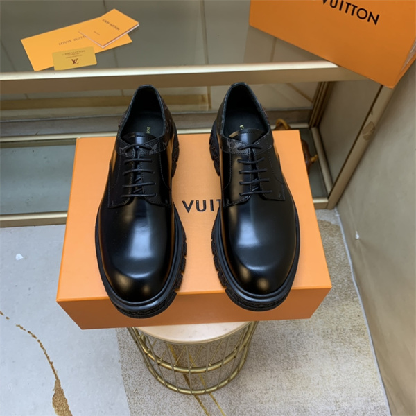 Lv Loafer 003