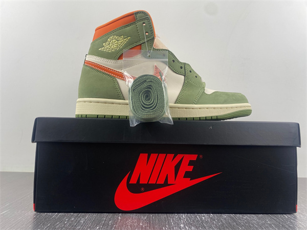 Air Jordan 1 High OG “Celadon”