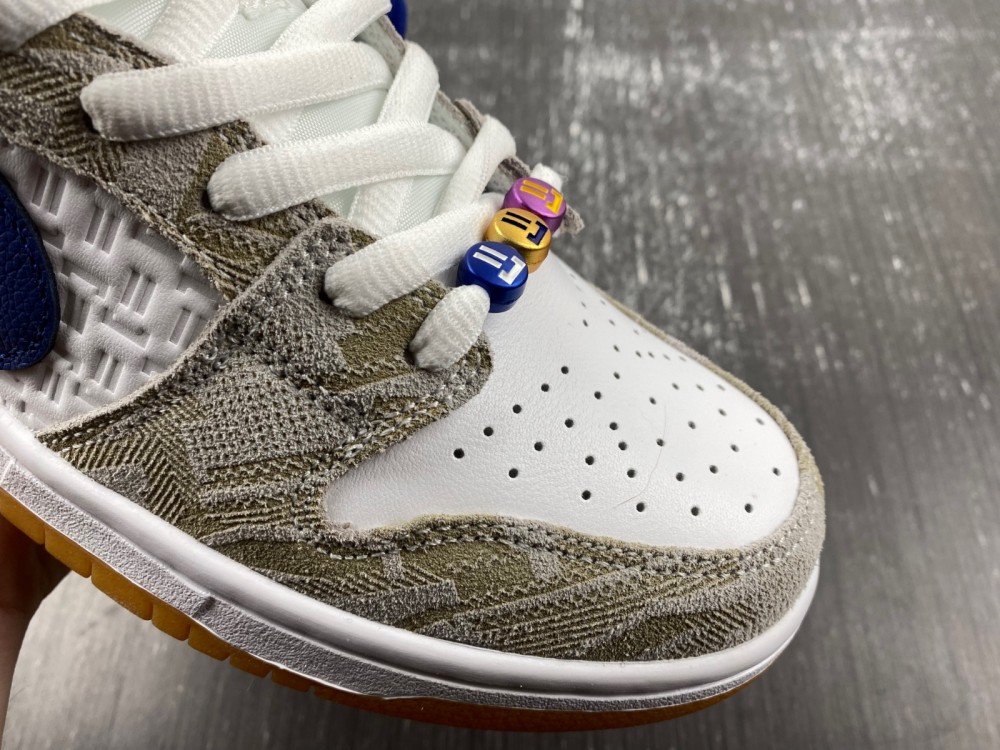 Rayssa Leal x Nike Dunk SB Low FZ5251-001