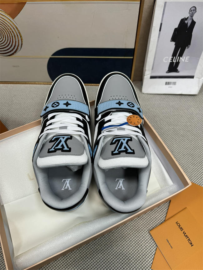 Lv Trainer Sneaker 22