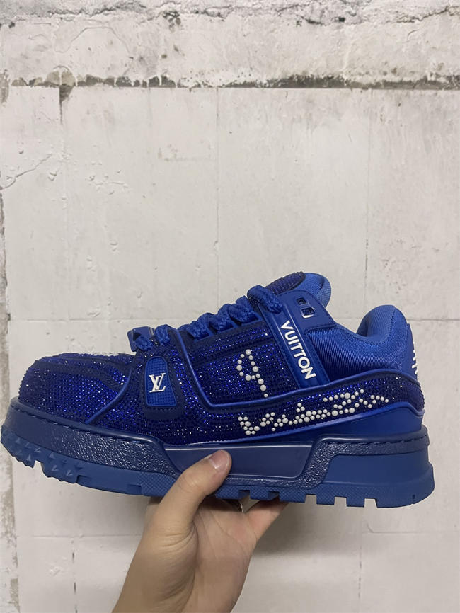 Lv Trainer Sneaker 51