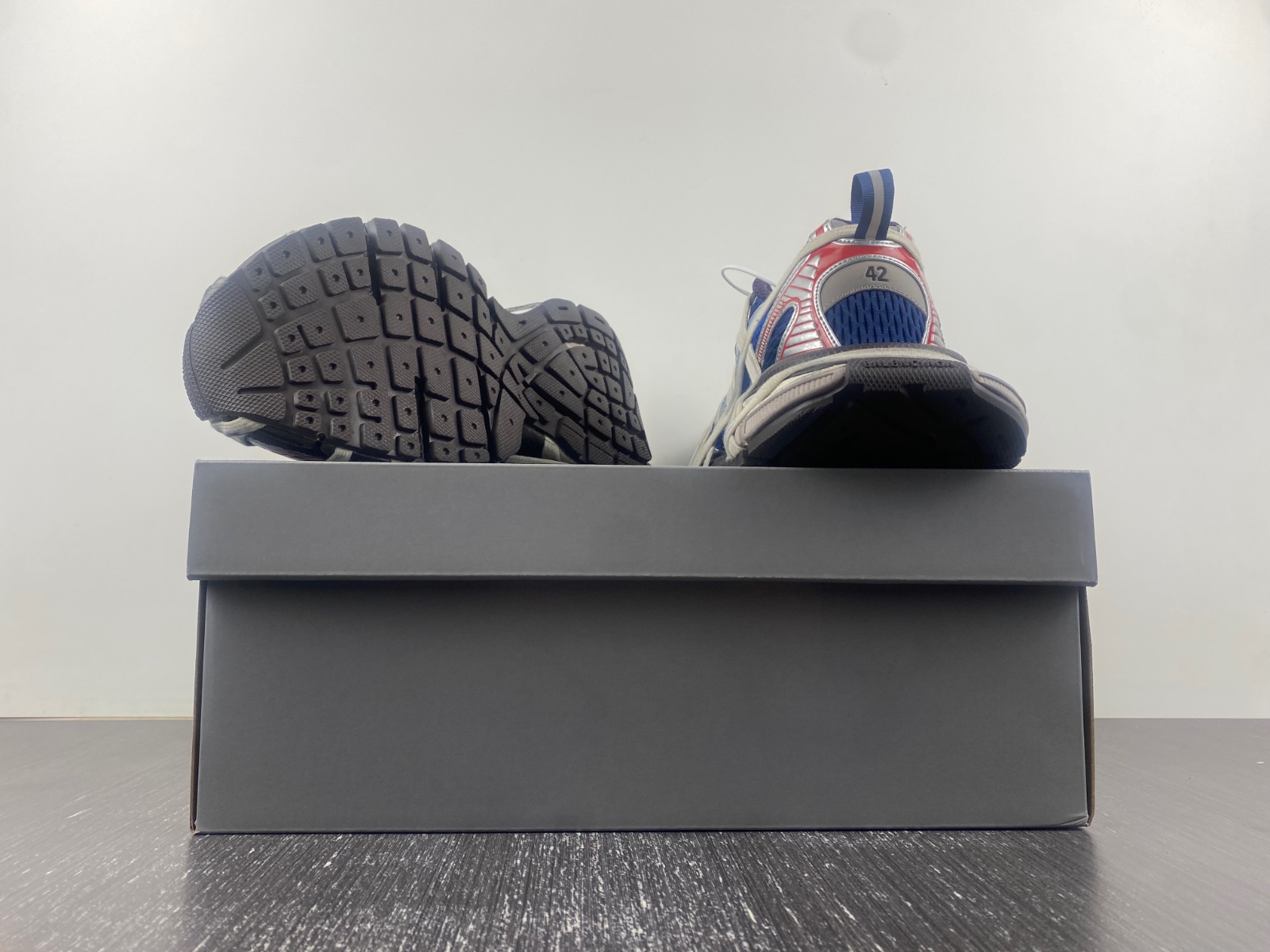 Balenciaga Phantom Sneaker 778698 W3XLL 0525