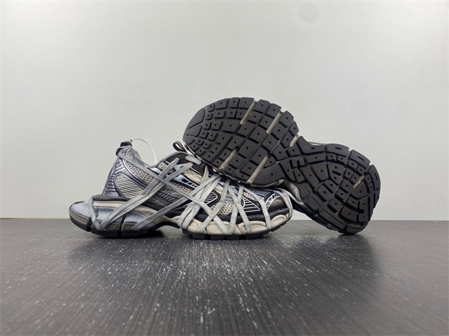 Balenciaga Phantom Sneaker  778698 W3XLL 2097