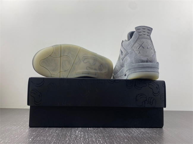 Jordan 4 Retro Kaws 930155-003