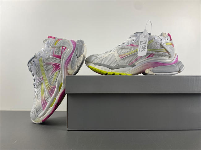 Balenciaga 772767-WRUNG 9517