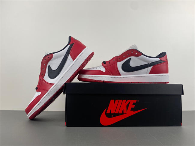 Air Jordan 1 Retro Low Chicago 705329-600