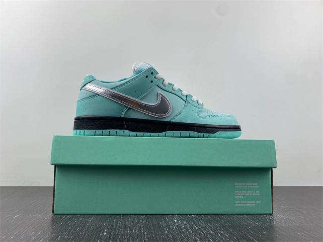 Concepts x TIFFANY CO. x Nike SB Dunk Low BV1310-402