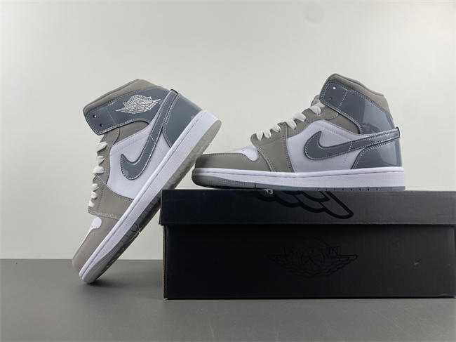 Air Jordan 1 Mid SE HF3216-100