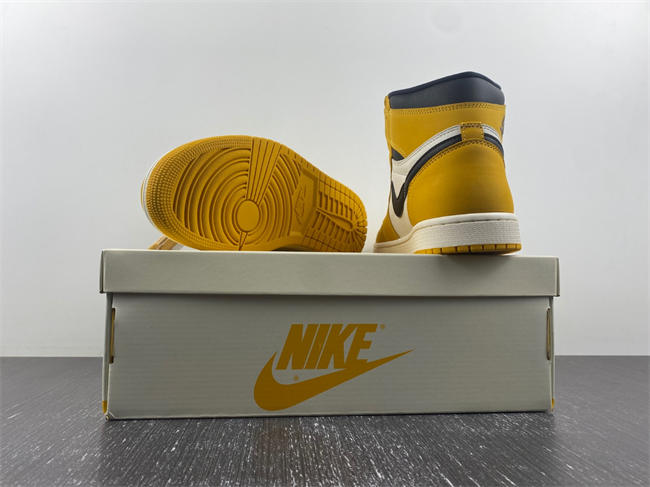 Air Jordan 1 High OG “Yellow Ochre” DZ5485-701