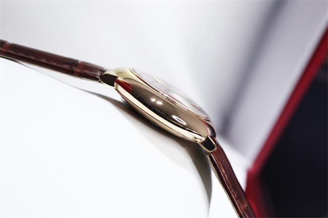 CARTIER 3K Blue Balloon 28mm Quartz 04