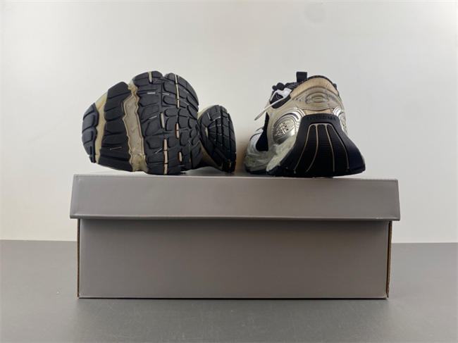 Balenciaga/ 803681-W3ST4-0510