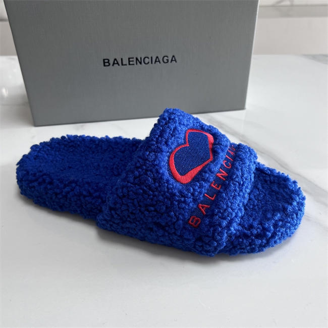 BLCG SLIPPERS