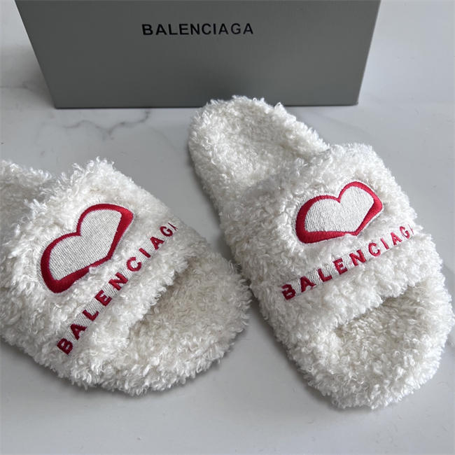 BLCG SLIPPERS