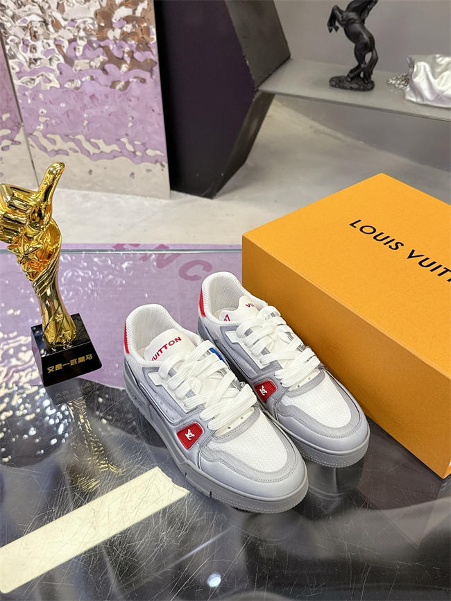 Lv Trainer Sneaker