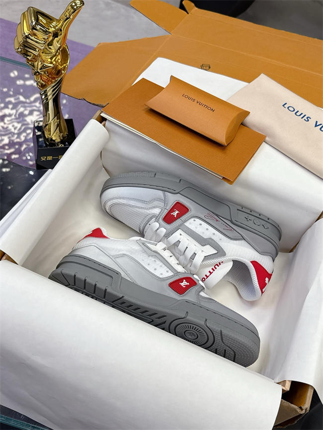 Lv Trainer Sneaker