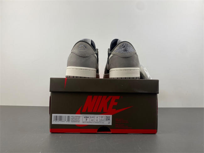 Travis Scott x Air Jordan 1